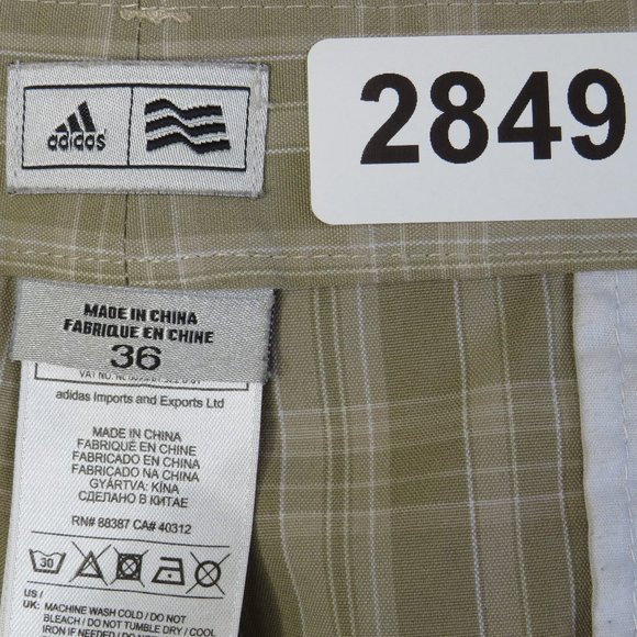 adidas* Men's 1.5" Belt Loop Multipocketed Plaid Flat Front Shorts~ Size 36 - Picture 3 of 12